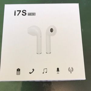 Wireless Bluetooth earbuds